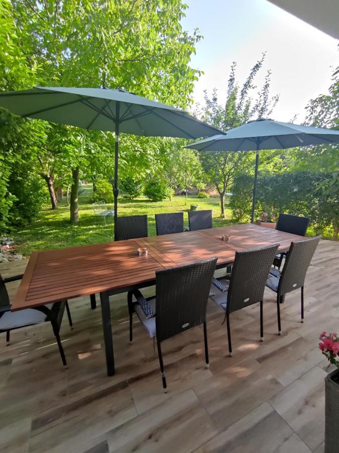 Benaja Swiss Nyaralóház Villa Keszthely Kültér fotó